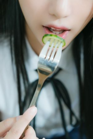 曰皮免费视频播放60分钟_超清免费观看
