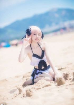 超薄款透明比基尼内衣视频_高清影视在线观看