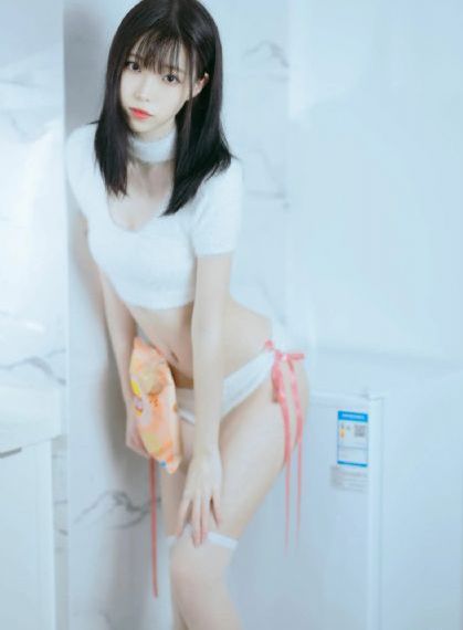 暴躁少女如何成为csgo高手_BD英语在线播放