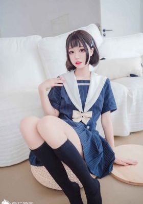 少妇看A片自慰呻吟_4K超清免费观看