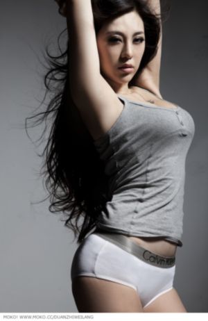 18videosex性欧美嫩白_蓝光高清完整版
